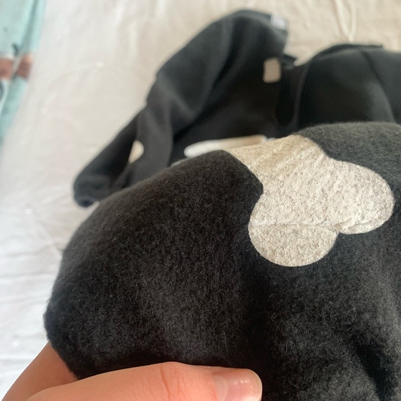 Skeleton Onesie Size 2T - Picture 4 of 6